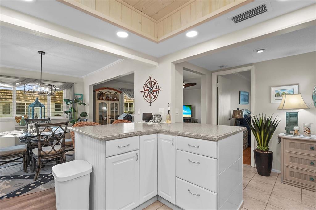 2531 RIVERBLUFF PARKWAY UNIT V