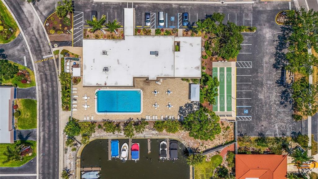 2531 RIVERBLUFF PARKWAY UNIT V