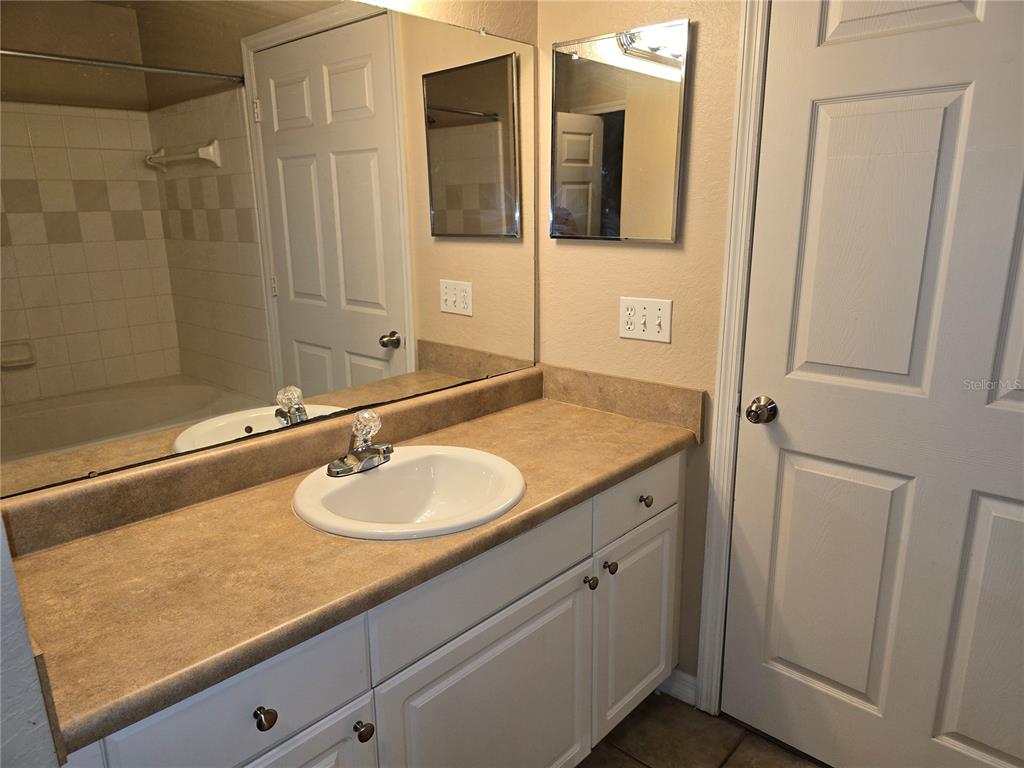 5601 ROSEHILL ROAD UNIT 203