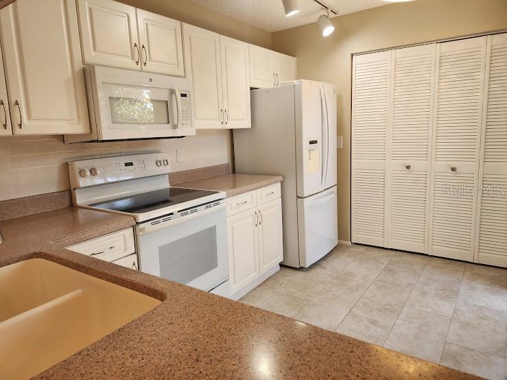 3441 BEEKMAN PLACE UNIT 40