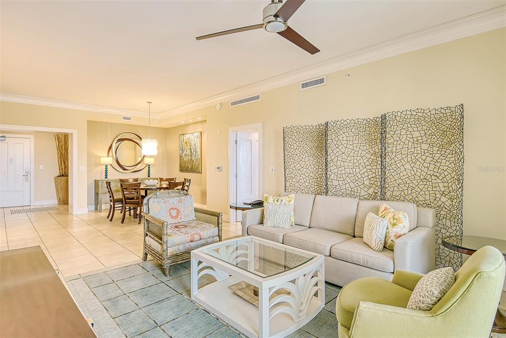 915 SEASIDE DRIVE UNIT 606, We