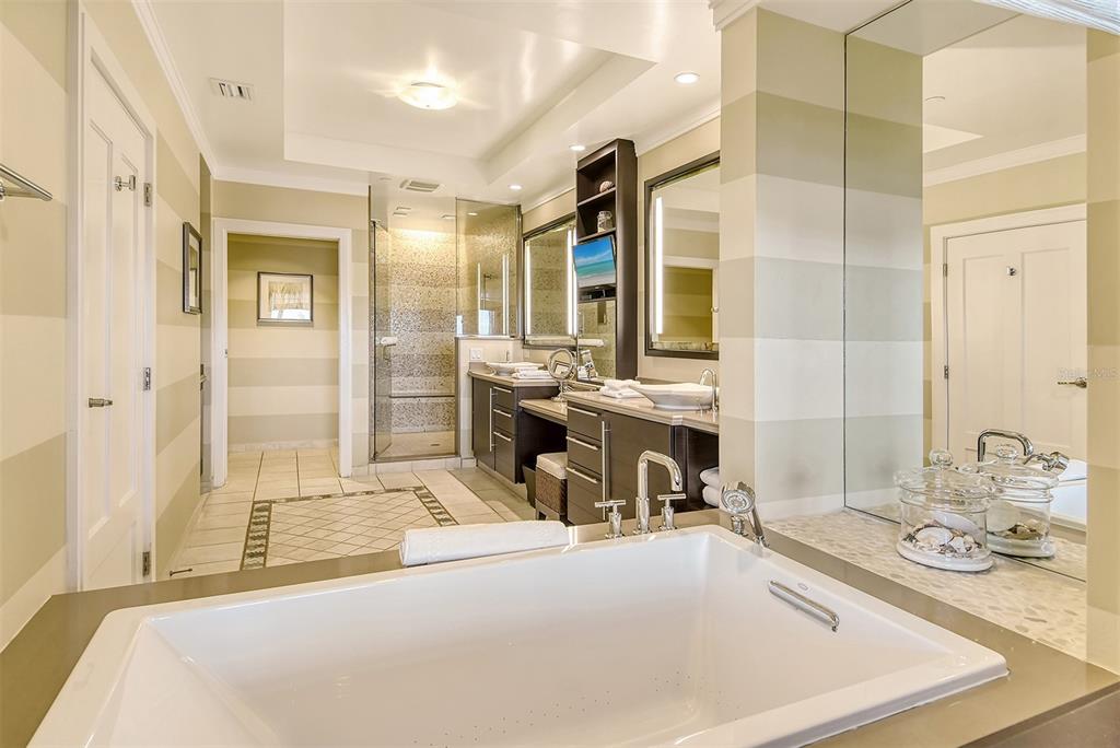 915 SEASIDE DRIVE UNIT 606, We