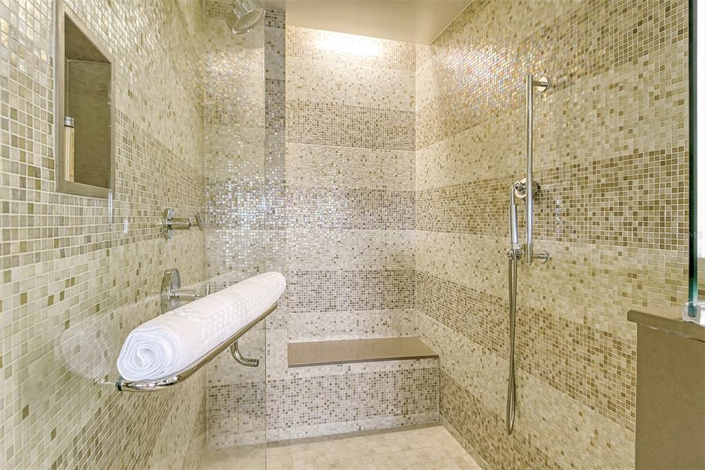 915 SEASIDE DRIVE UNIT 606, We