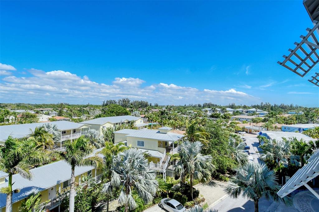 915 SEASIDE DRIVE UNIT 606, We