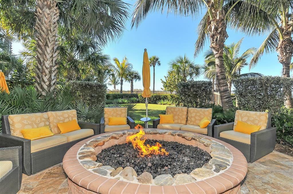 915 SEASIDE DRIVE UNIT 606, We