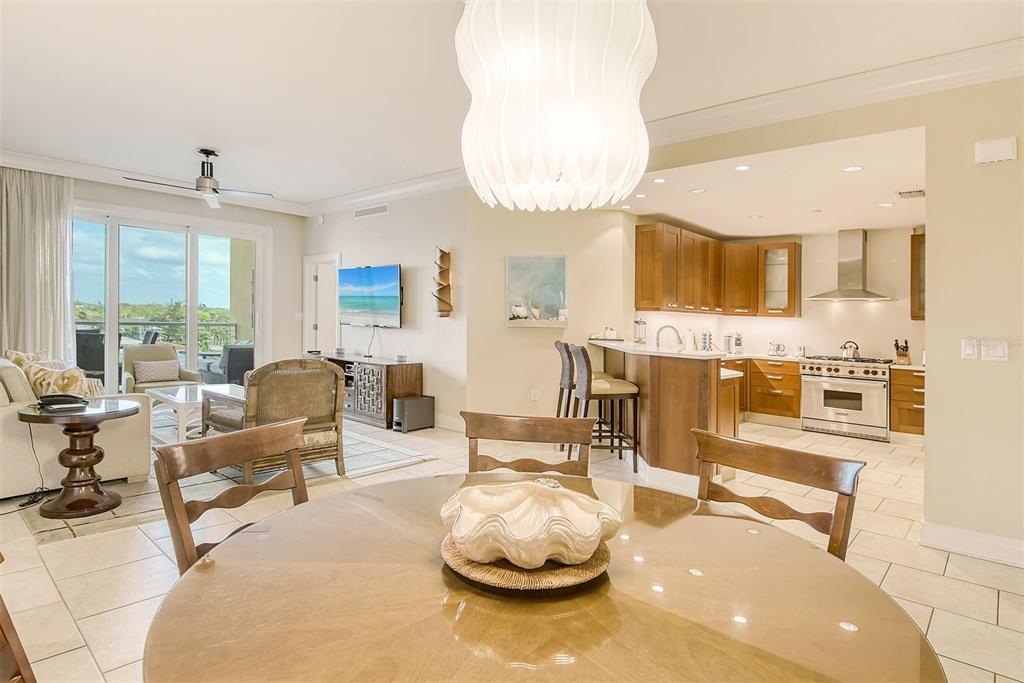 915 SEASIDE DRIVE UNIT 606, We