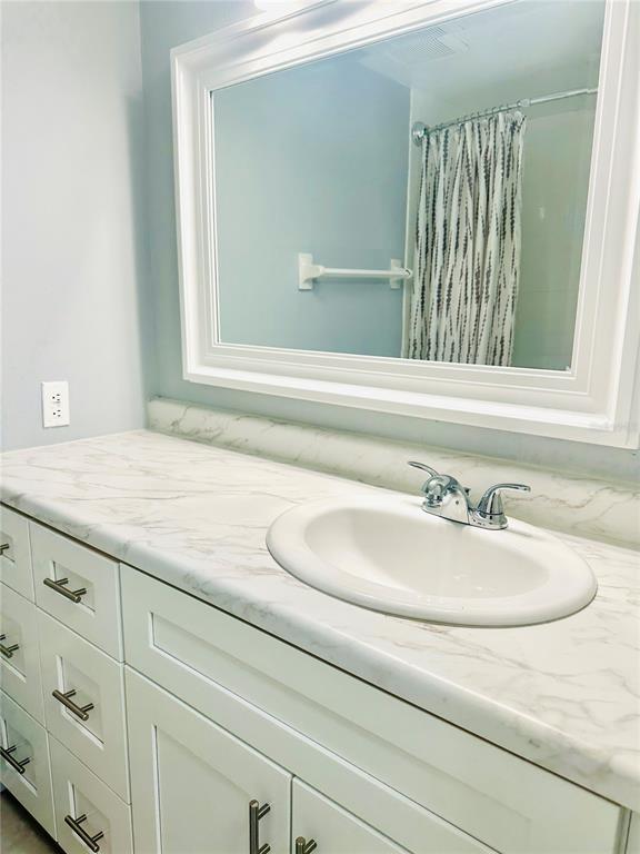 2200 BAHIA VISTA ST UNIT B3