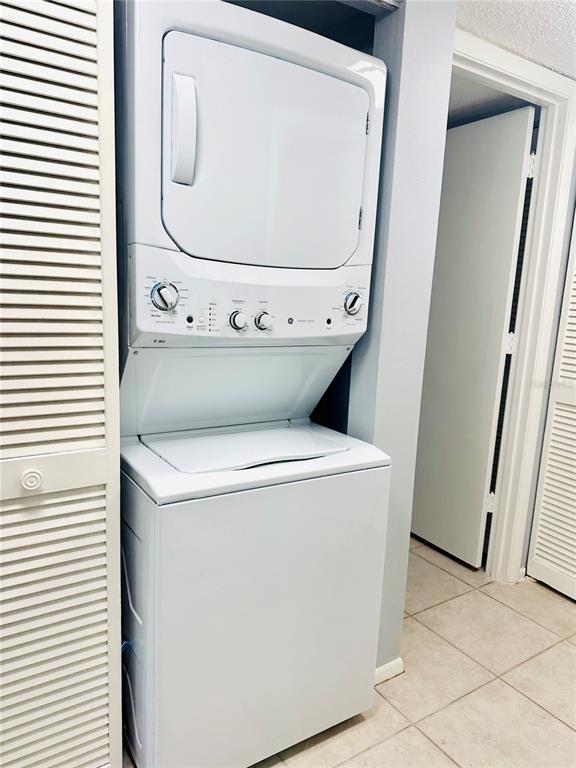 2200 BAHIA VISTA ST UNIT B3