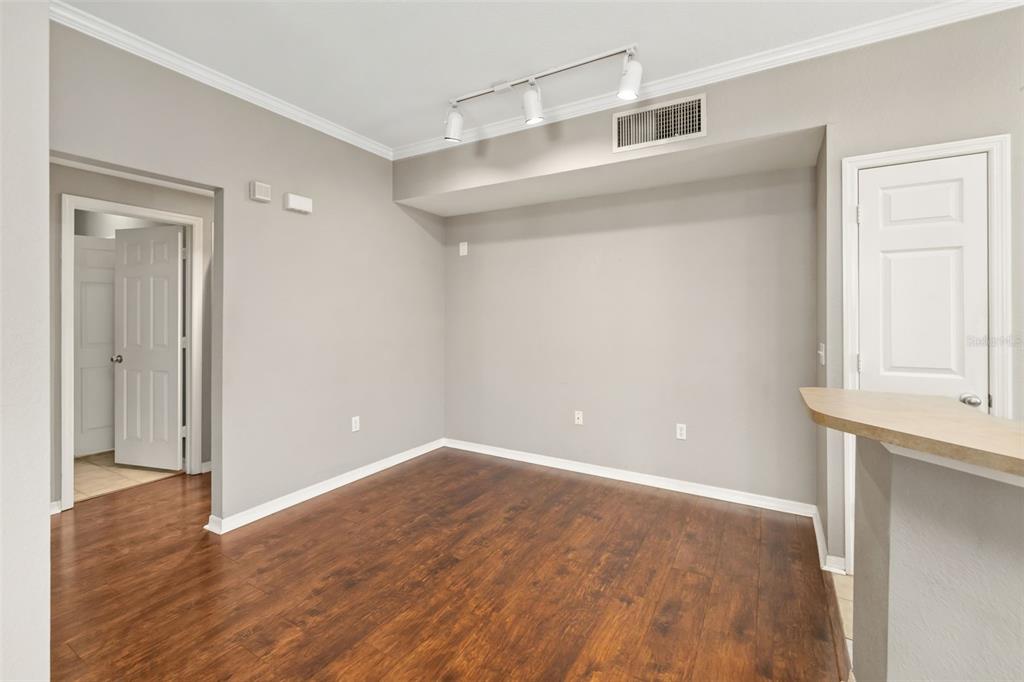 5501 ROSEHILL ROAD UNIT 103