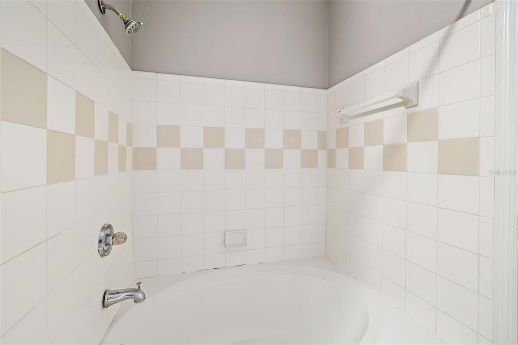 5501 ROSEHILL ROAD UNIT 103