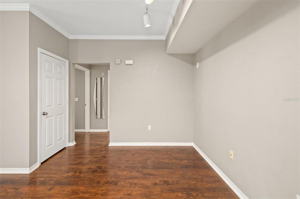 5501 ROSEHILL ROAD UNIT 103