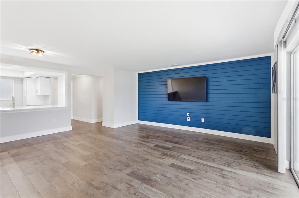 3500 BENEVA ROAD UNIT 307