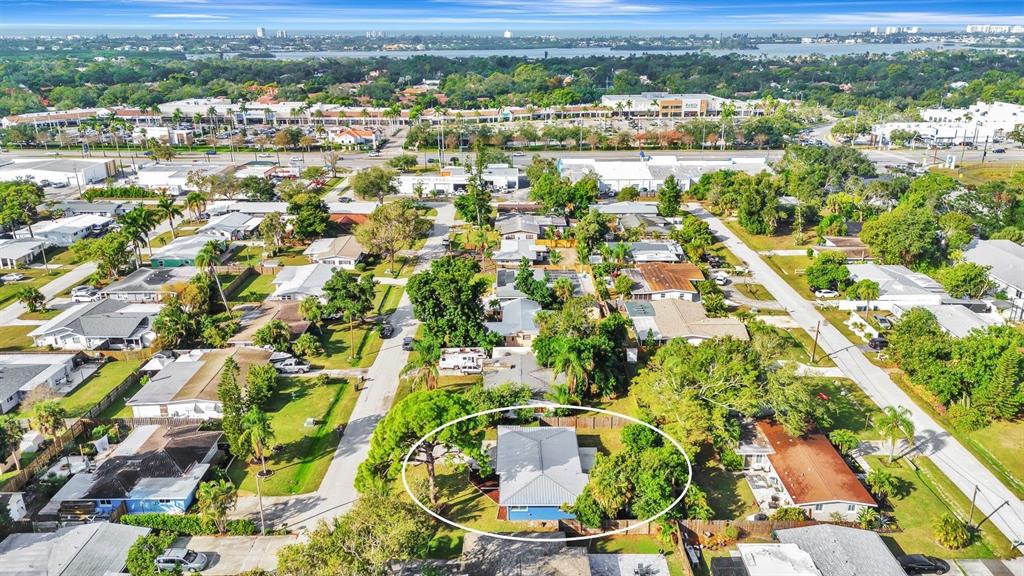 2127 LEE LANE