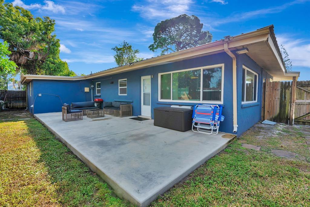 2127 LEE LANE