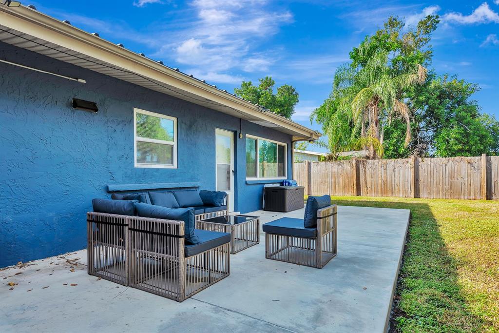 2127 LEE LANE