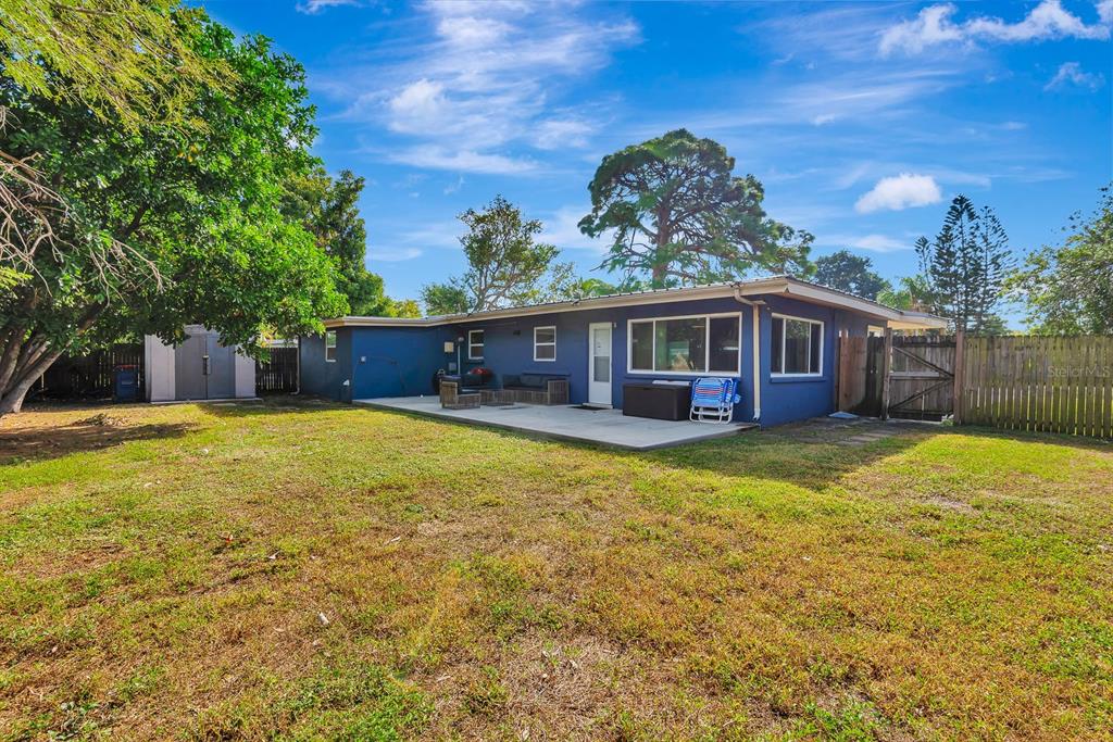 2127 LEE LANE