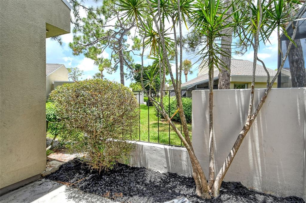 2517 GLEBE FARM CLOSE UNIT H-2