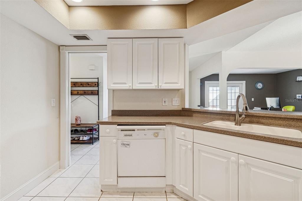 4181 CENTER POINTE CIRCLE UNIT