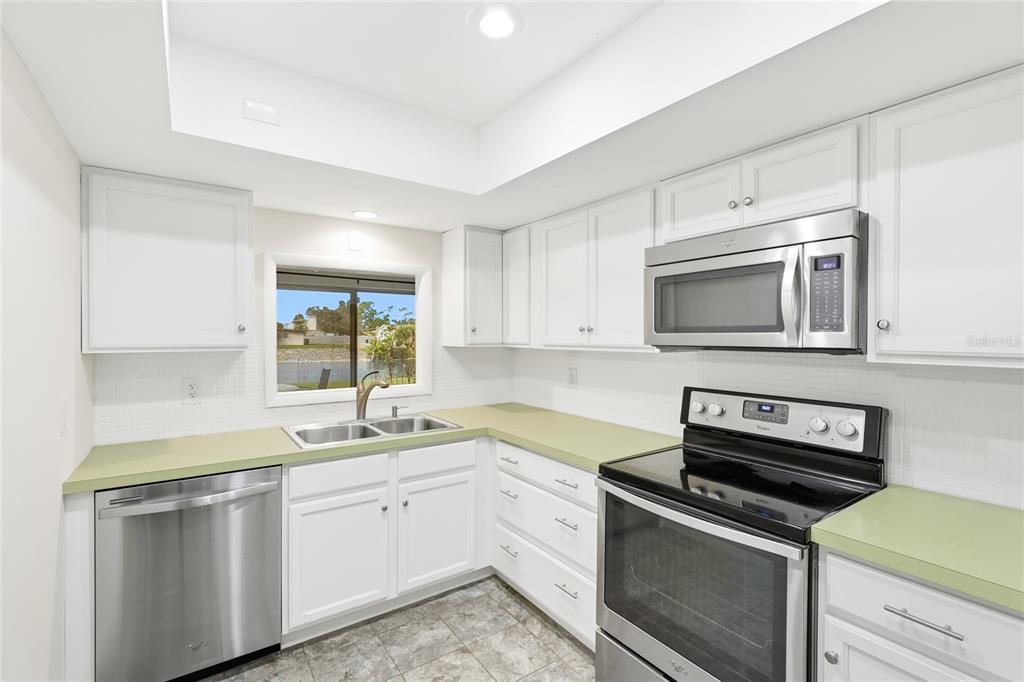 2165 LAKEWOOD DRIVE