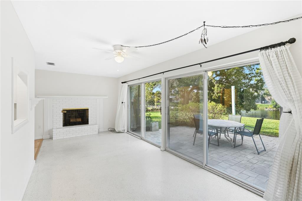 2165 LAKEWOOD DRIVE