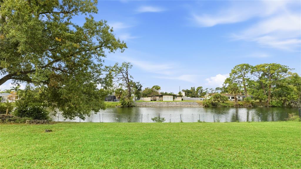 2165 LAKEWOOD DRIVE