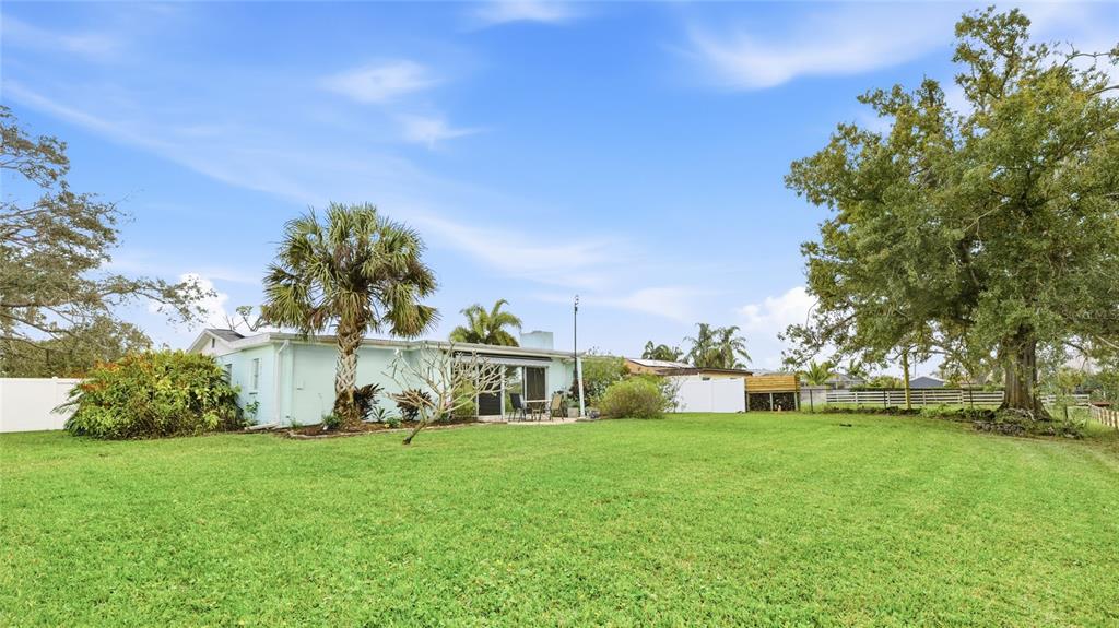 2165 LAKEWOOD DRIVE