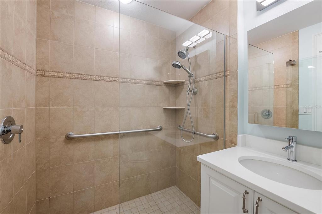 445 N ORANGE AVENUE UNIT 210