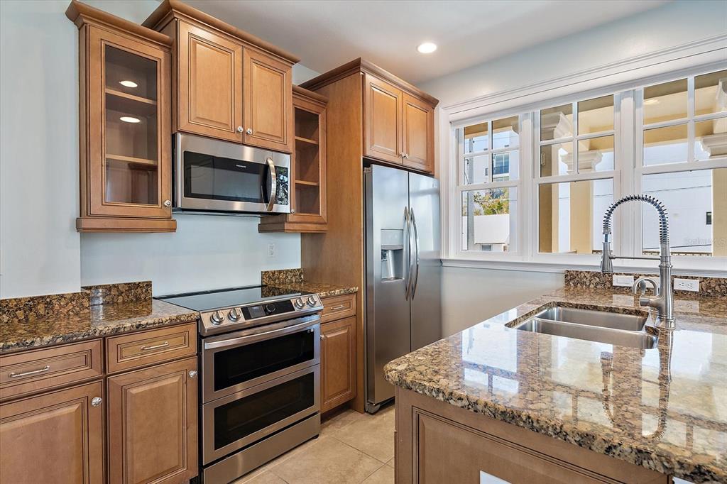445 N ORANGE AVENUE UNIT 210