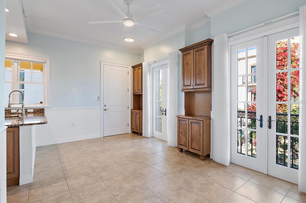 445 N ORANGE AVENUE UNIT 210