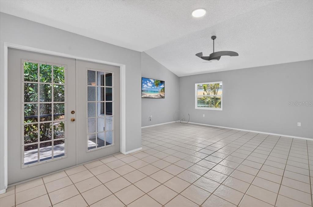 3205 GOLDEN EAGLE LANE