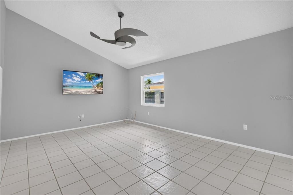 3205 GOLDEN EAGLE LANE