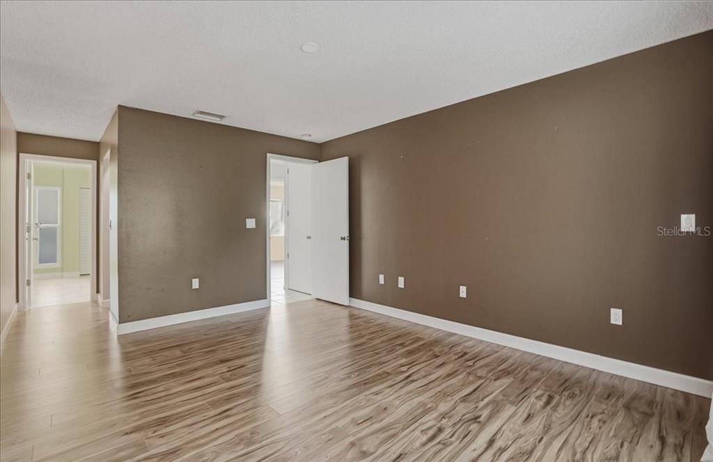 3205 GOLDEN EAGLE LANE