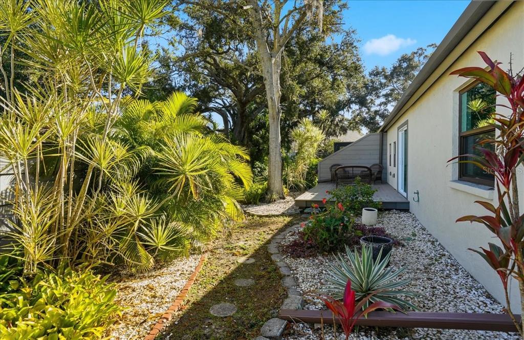 3205 GOLDEN EAGLE LANE