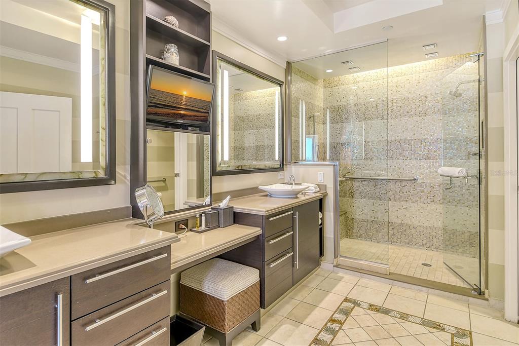915 SEASIDE DRIVE UNIT 511, We