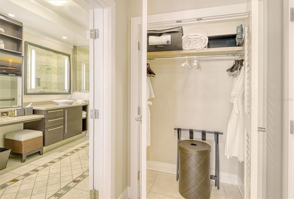 915 SEASIDE DRIVE UNIT 511, We