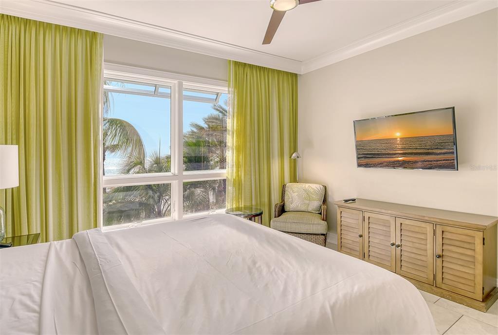 915 SEASIDE DRIVE UNIT 511, We