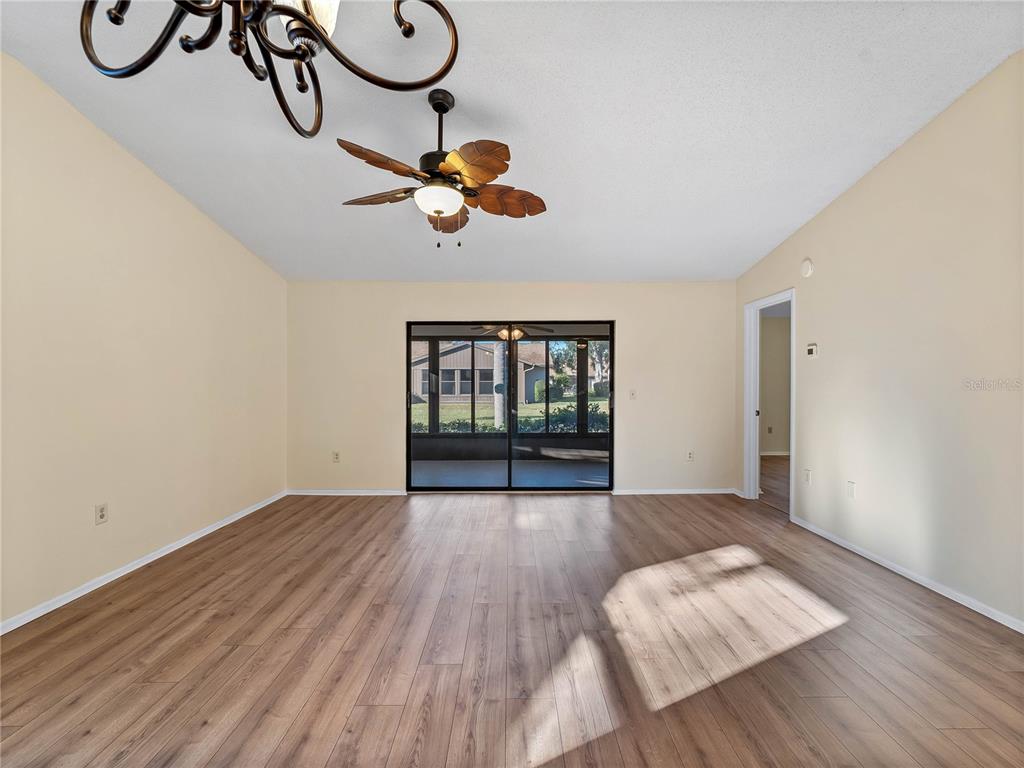 365 OAK HILL WAY UNIT 32