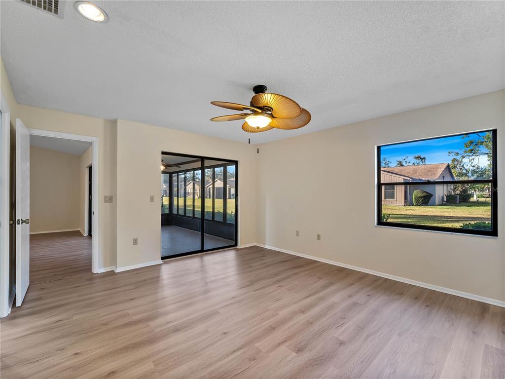 365 OAK HILL WAY UNIT 32