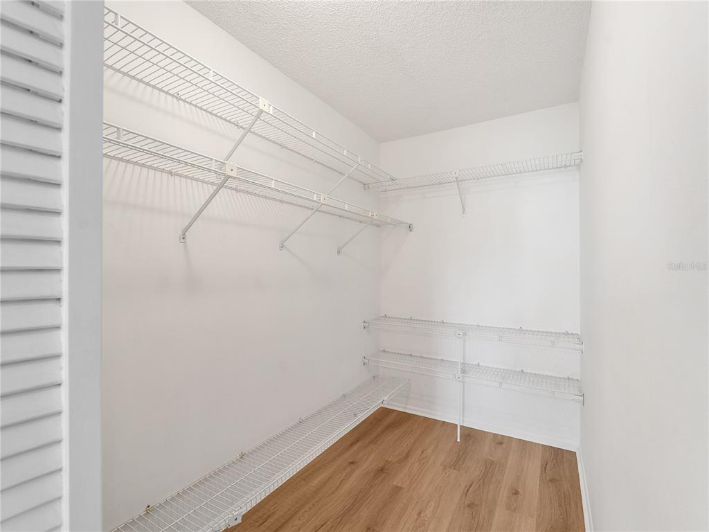 365 OAK HILL WAY UNIT 32