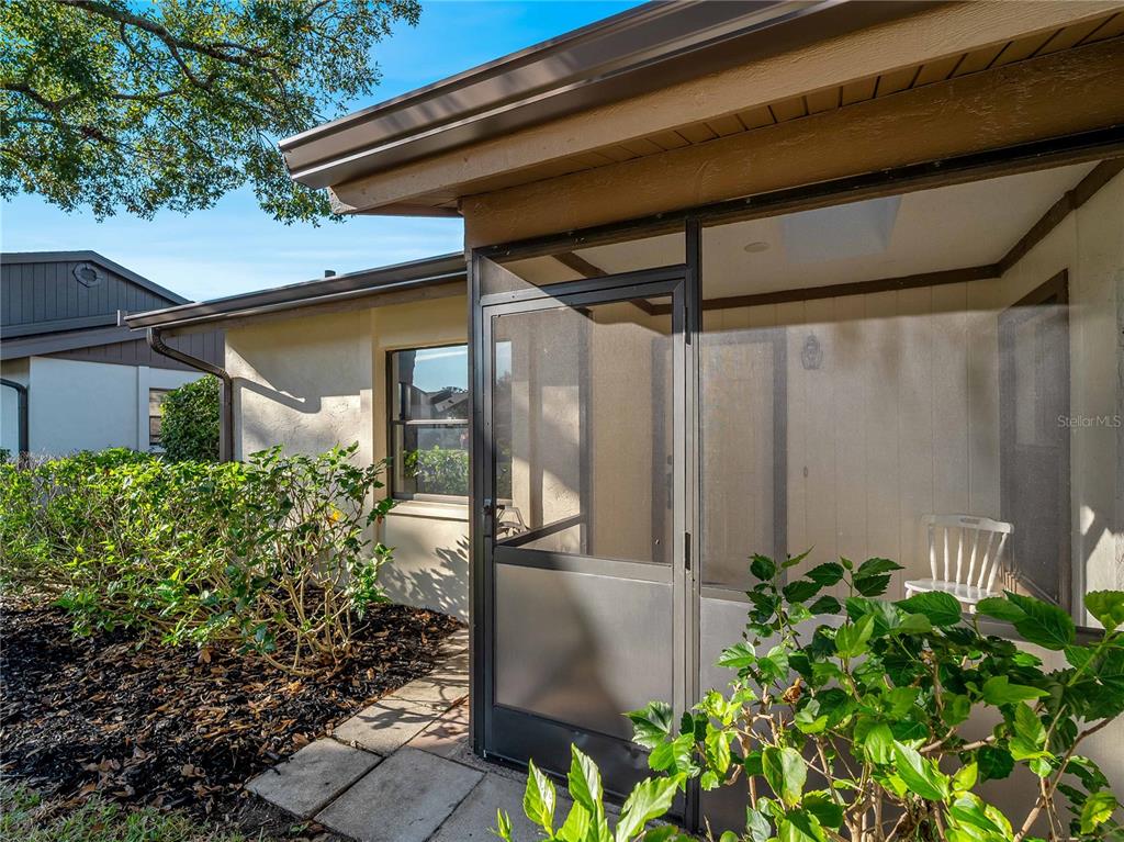 365 OAK HILL WAY UNIT 32