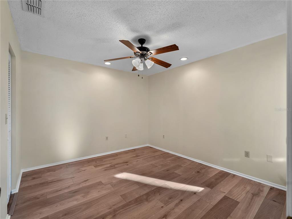 365 OAK HILL WAY UNIT 32