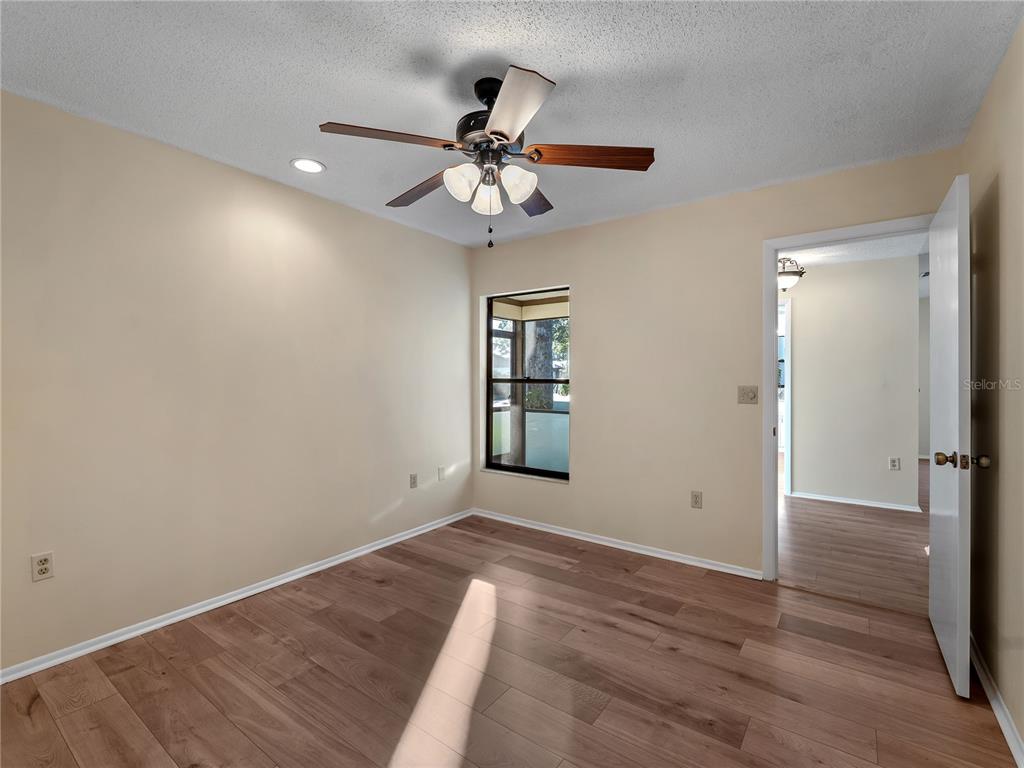365 OAK HILL WAY UNIT 32
