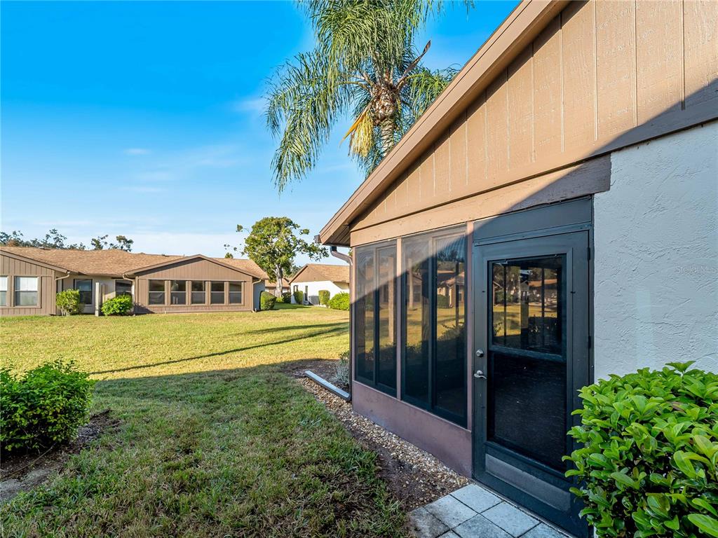 365 OAK HILL WAY UNIT 32