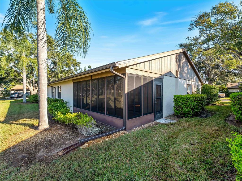 365 OAK HILL WAY UNIT 32