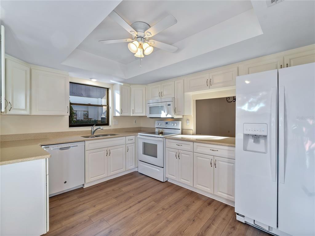 365 OAK HILL WAY UNIT 32