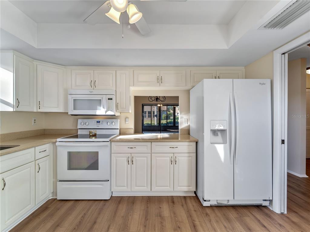 365 OAK HILL WAY UNIT 32