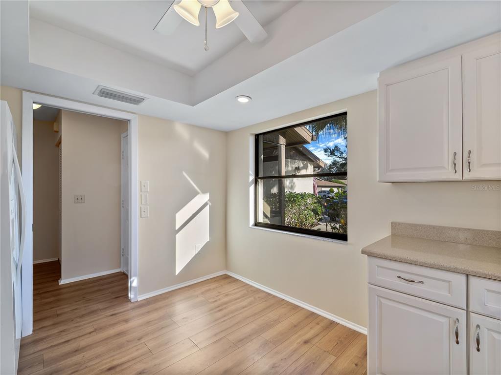 365 OAK HILL WAY UNIT 32