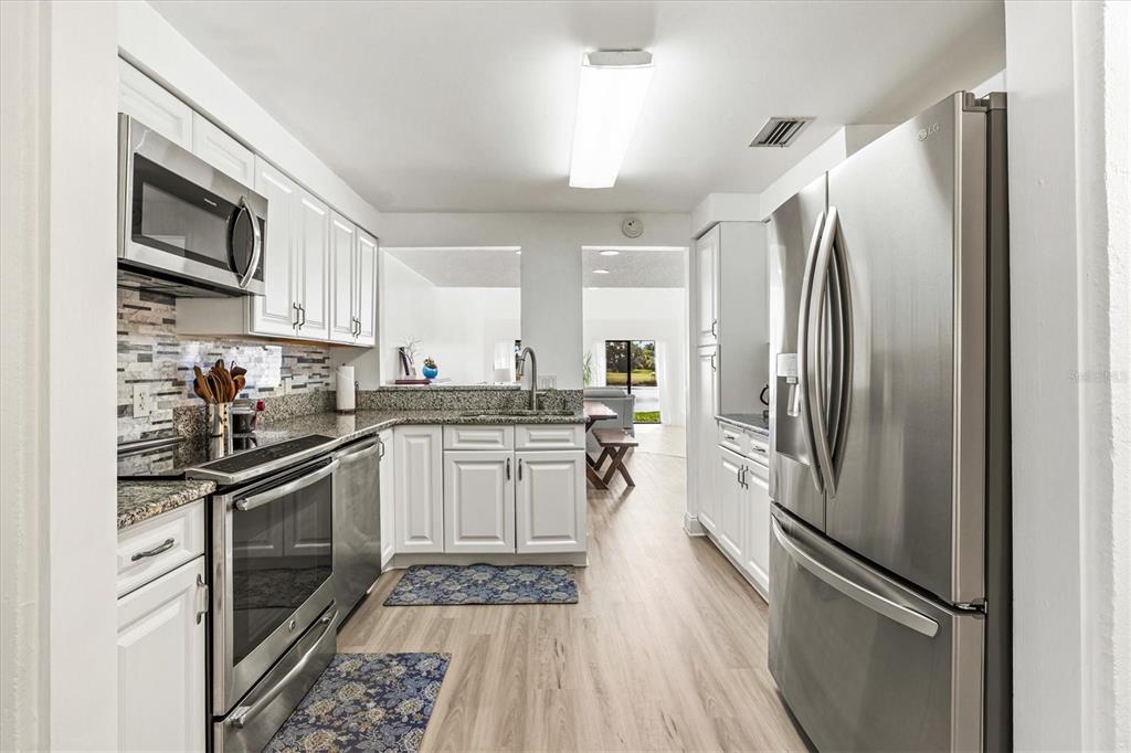 2453 CRISPIN COURT UNIT F4