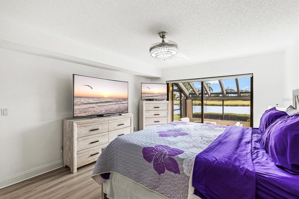 2453 CRISPIN COURT UNIT F4