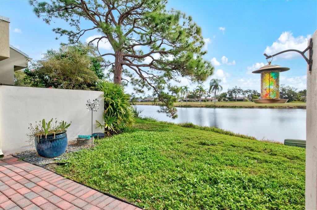 2453 CRISPIN COURT UNIT F4